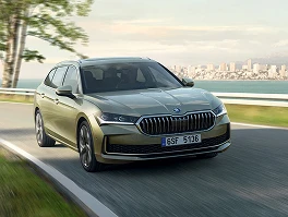 LED Matrix beam headlights and octagonal radiator grille